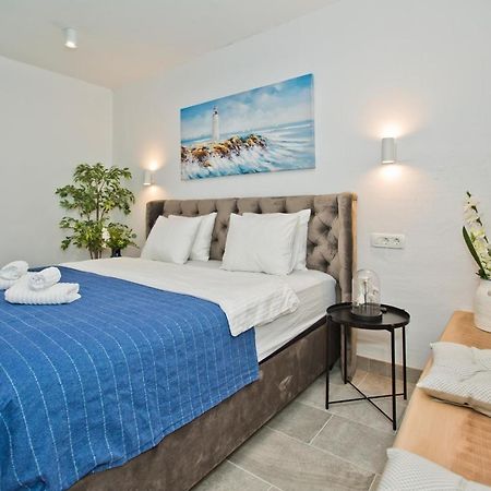 Apartment And Studios Happy Place Hvar Town Eksteriør bilde