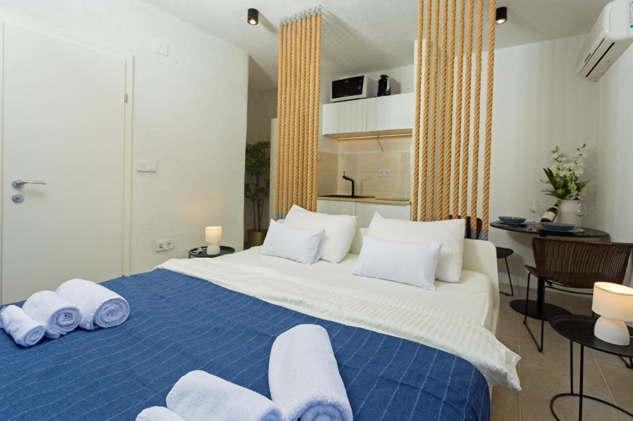 Apartment And Studios Happy Place Hvar Town Eksteriør bilde