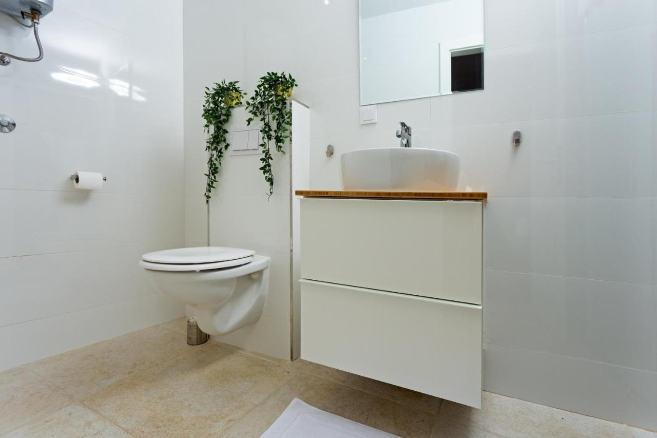 Apartment And Studios Happy Place Hvar Town Eksteriør bilde