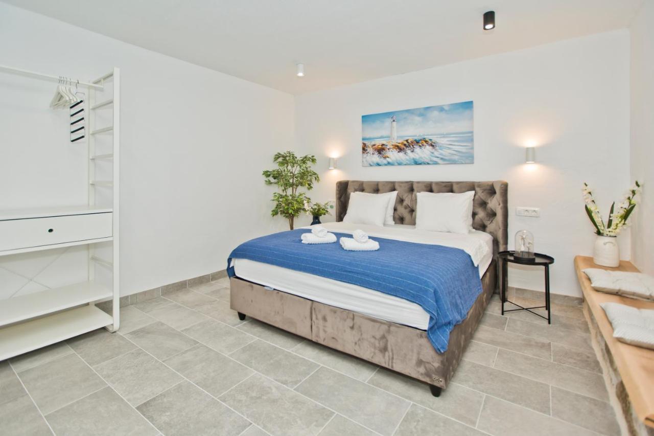 Apartment And Studios Happy Place Hvar Town Eksteriør bilde