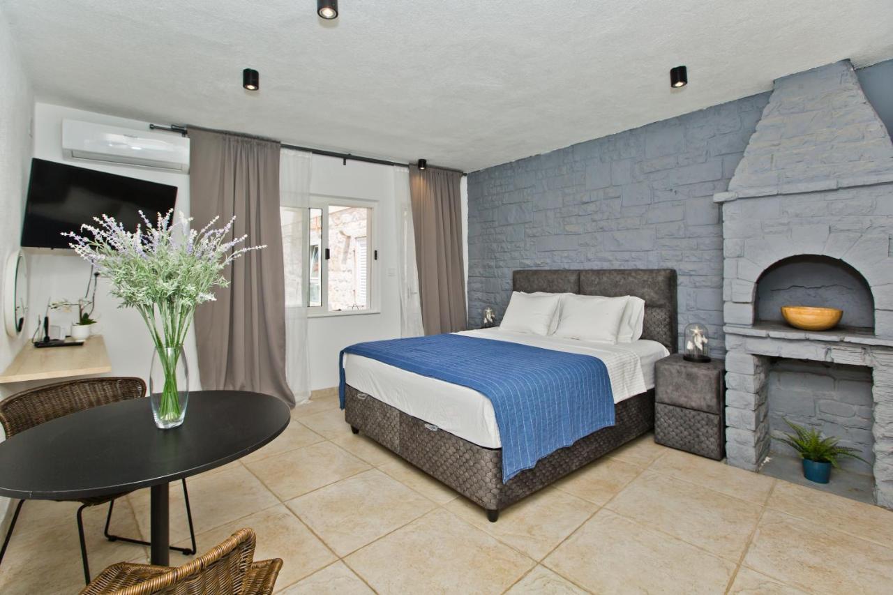 Apartment And Studios Happy Place Hvar Town Eksteriør bilde