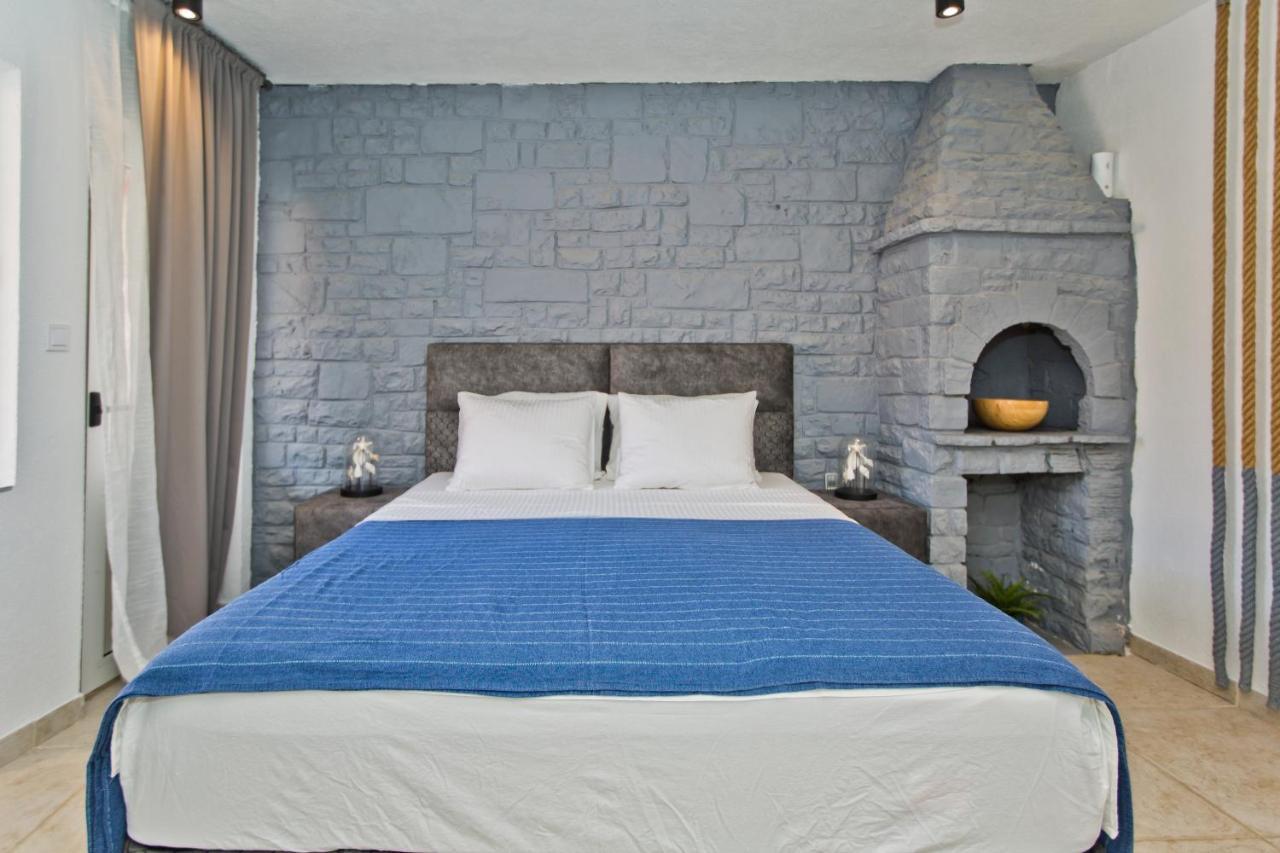 Apartment And Studios Happy Place Hvar Town Eksteriør bilde