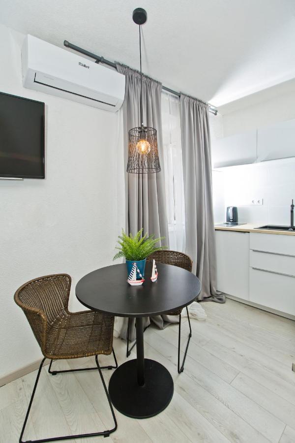 Apartment And Studios Happy Place Hvar Town Eksteriør bilde